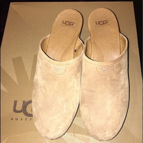 women's suede clogs